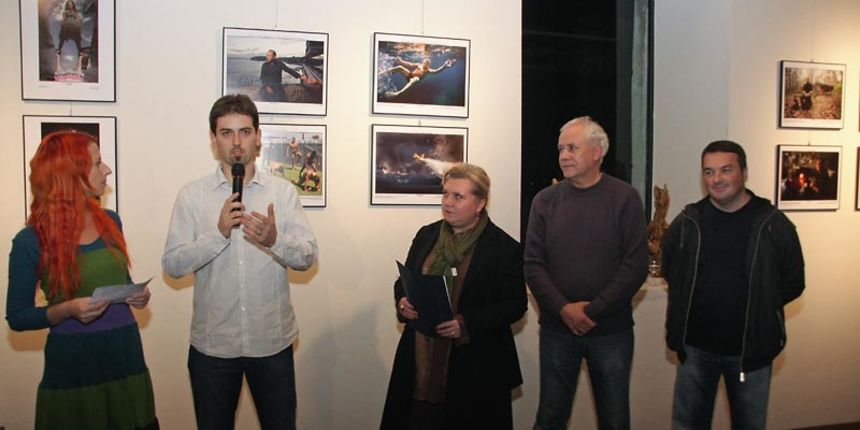 Otvorenje izložbe “Hrvatska novinska fotografija 2008.” Otvorenje izložbe “Hrvatska novinska fotografija 2008.”