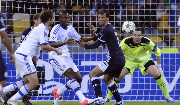 Kiev, 031012.NSC Olimpijski stadion.2. kolo skupine A, Uefine Liga Prvaka, nogometna utakmica izmedju Dynamo Kiev i Gnk Dinamo.Na fotografiji: Niko Kranjcar, Tonel i Ivan Kelava. Foto: Drago Sopta / CROPIX