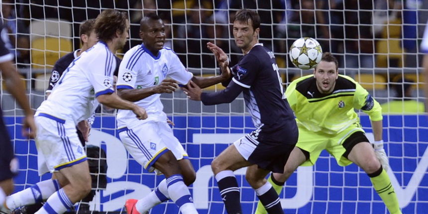 Kiev, 031012.NSC Olimpijski stadion.2. kolo skupine A, Uefine Liga Prvaka, nogometna utakmica izmedju Dynamo Kiev i Gnk Dinamo.Na fotografiji: Niko Kranjcar, Tonel i Ivan Kelava. Foto: Drago Sopta / CROPIX Kiev, 031012.NSC Olimpijski stadion.2. kolo skupine A, Uefine Liga Prvaka, nogometna utakmica izmedju Dynamo Kiev i Gnk Dinamo.Na fotografiji: Niko Kranjcar, Tonel i Ivan Kelava. Foto: Drago Sopta / CROPIX