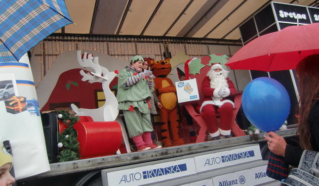 Kamion djeda Mraza danas na obali kralja Tomislava