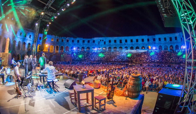 Tomislav Bralić i Klapa Intrade @ Arena Pula
