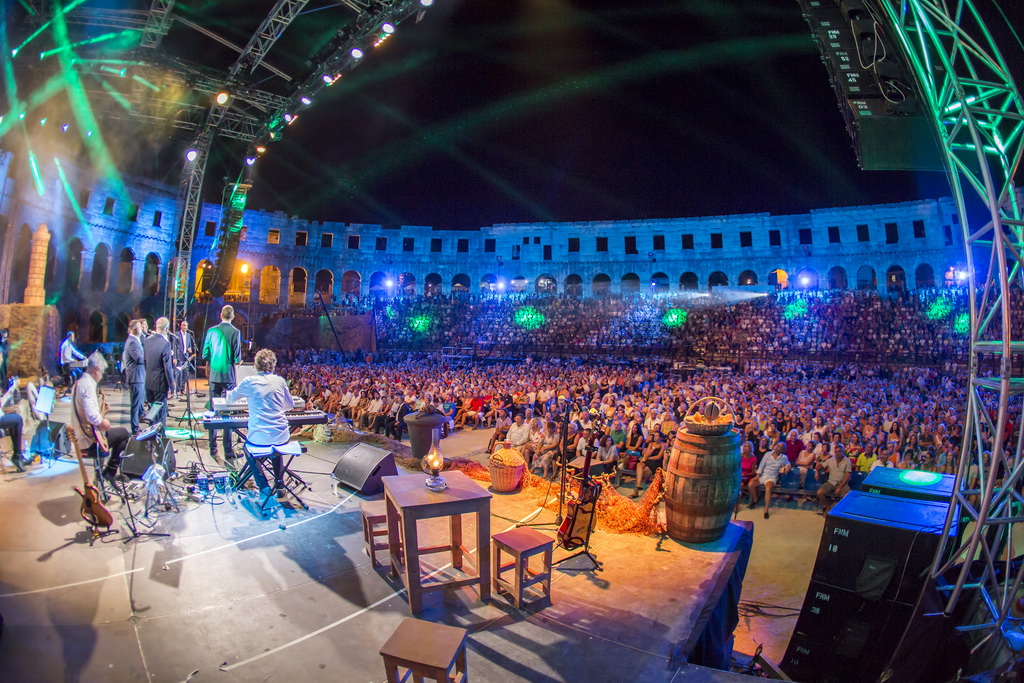 Tomislav Bralić i Klapa Intrade @ Arena Pula