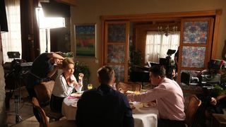 U seriji što će se uskoro početi emitirati igraju Milan Štrljić, Ecija Ojdanić, Marko Knešaurek (gledateljima poznat iz serije “Ruža vjetrova” ), mladi glumci Lujo Kunčević i Petra Kraljev te mnogi drugi