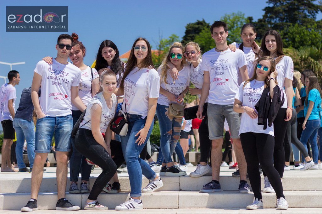 Ludijada zadarskih maturanata na Pozdravu suncu i Morskim orguljama