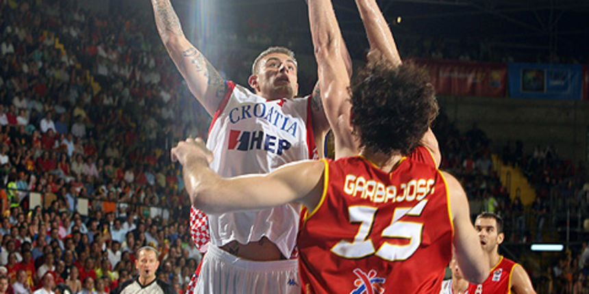 Mario Kasun i Jorge Garbajoza (Foto:FIBA)