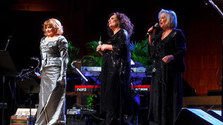 Zagreb 131011.
KD Vatroslav Lisinski.
Koncert Hrvatske dive, na kojem su nastupale Tereza Kesovija, Radojka Sverko i Gabi Novak.
Foto: Goran Mehkek / Cropix