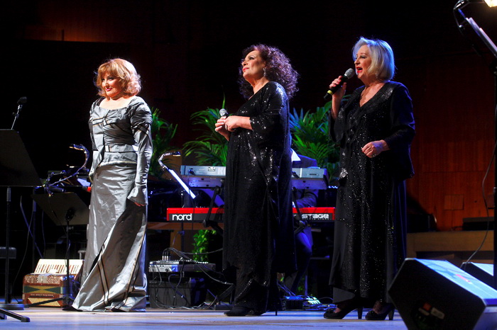 Zagreb 131011.
KD Vatroslav Lisinski.
Koncert Hrvatske dive, na kojem su nastupale Tereza Kesovija, Radojka Sverko i Gabi Novak.
Foto: Goran Mehkek / Cropix