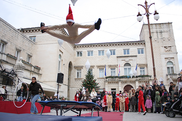 Image 1032345 (auto)