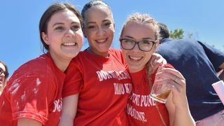 Ludijada zadarskih maturanata uz pjesmu i kupanje na Morskim orguljama. Foto: Dino Stanin/PIXSELL Ludijada zadarskih maturanata uz pjesmu i kupanje na Morskim orguljama. Foto: Dino Stanin/PIXSELL