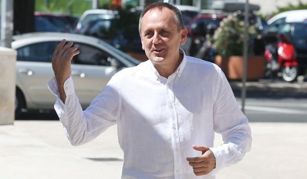 Celnik stranke Hrvatska inicijativa za dijalog (HRID) Drago Prgomet izvjestio je medije da je prihvatio poziv predsjednika HDZ-a Andreja Plenkovica da se vrati u HDZ. Photo: Dusko Jaramaz/PIXSELL