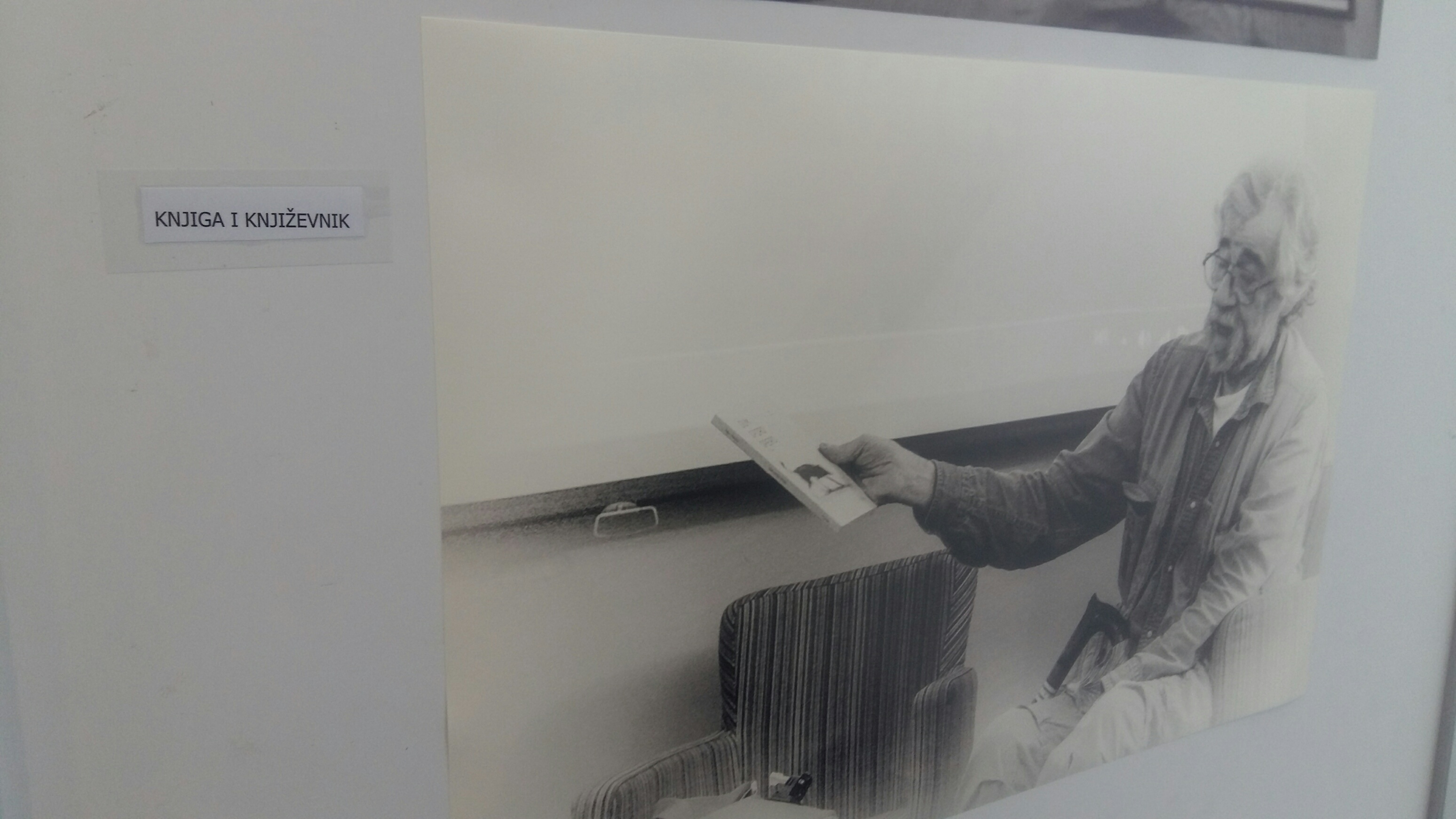 Izložba Jerolima Vulića: Zadrani ulovljeni u zanosu čitanja Izložba Jerolima Vulića: Zadrani ulovljeni u zanosu čitanja