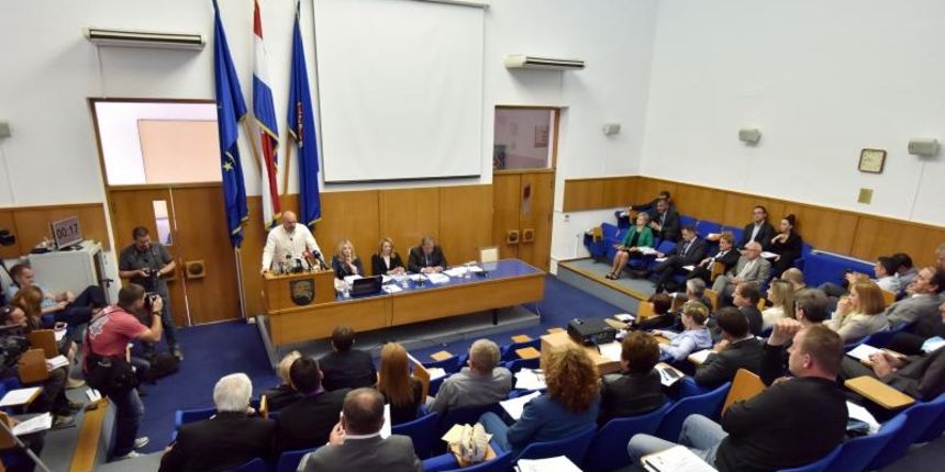 Zadar: Sjednica gradskog vijeća, foto: Dino Stanin/PIXSELL