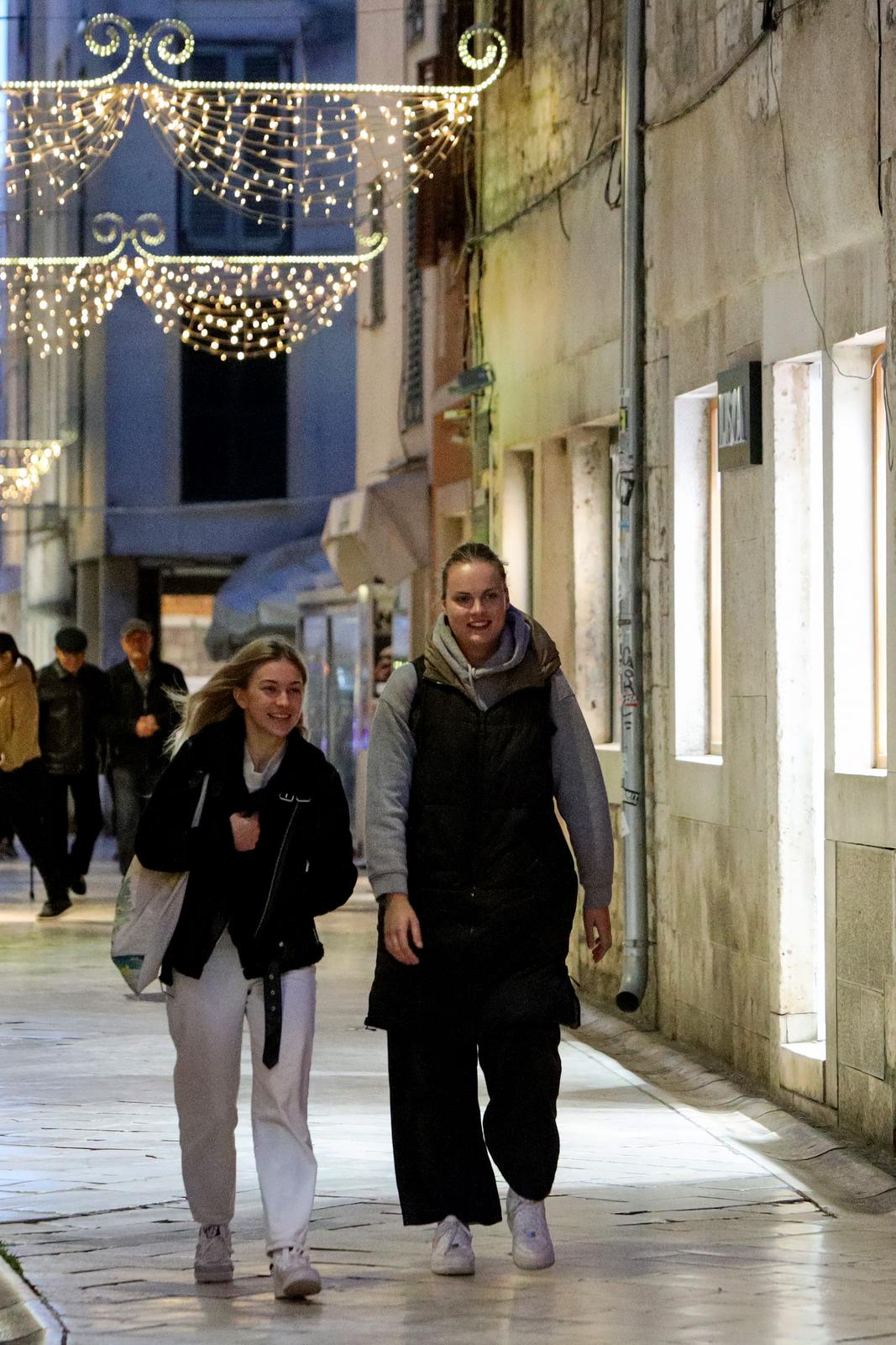 Blagdanske dekoracije u centru Zadra Blagdanske dekoracije u centru Zadra