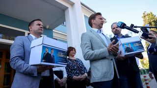 Predaja županijske liste HDZ-a i kandidat za župana Josip Bilaver Predaja županijske liste HDZ-a i kandidat za župana Josip Bilaver