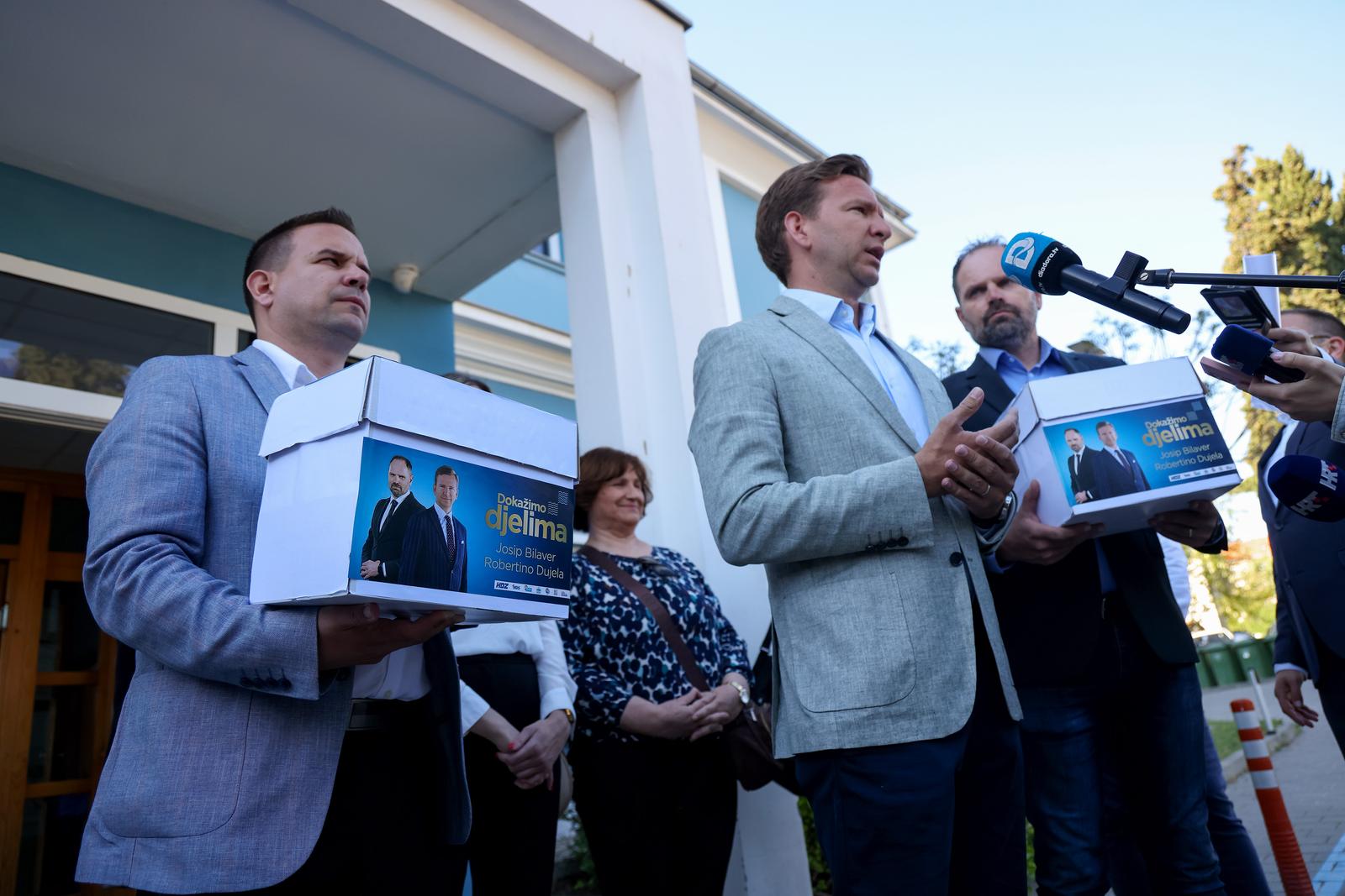 Predaja županijske liste HDZ-a i kandidat za župana Josip Bilaver Predaja županijske liste HDZ-a i kandidat za župana Josip Bilaver