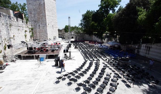 Trg pet bunara spreman za koncert Paca de Lucije, Foto: Marin Gospić