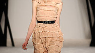 Jason Wu: Jesen/zima 2009. (Cromoda.com) Jason Wu: Jesen/zima 2009. (Cromoda.com)