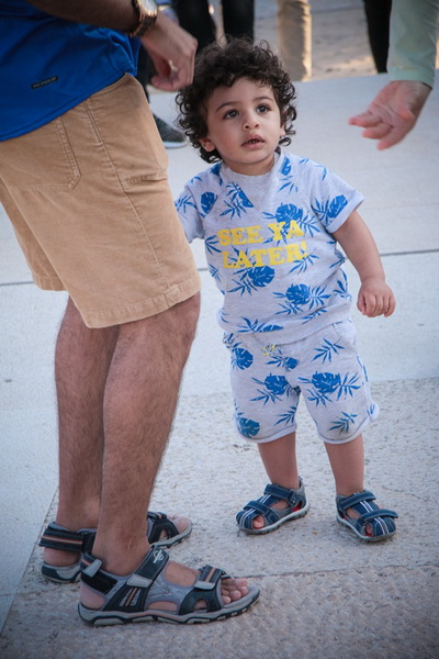Glazbeno scenski nastup “Iskra ljubavi za mir” i grupna meditacija na Forumu