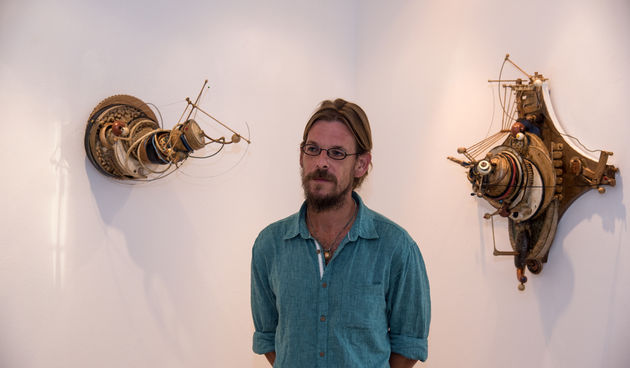 U biogradskom Zavičajnom muzeju otvorena je izložba radova Vedrana Karadže Tabulova pod nazivom “Mali intervali”