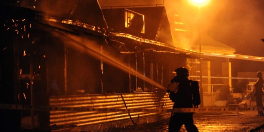 Zagreb: Vatra progutala kafić “Macao”, foto-CROPIX