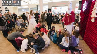 Sveti Nikola posjetio Supernova centar i razveselio mališane