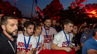 Veličanstven doček četvorice zadarskih Vatrenih od Gradskog mosta do Foruma