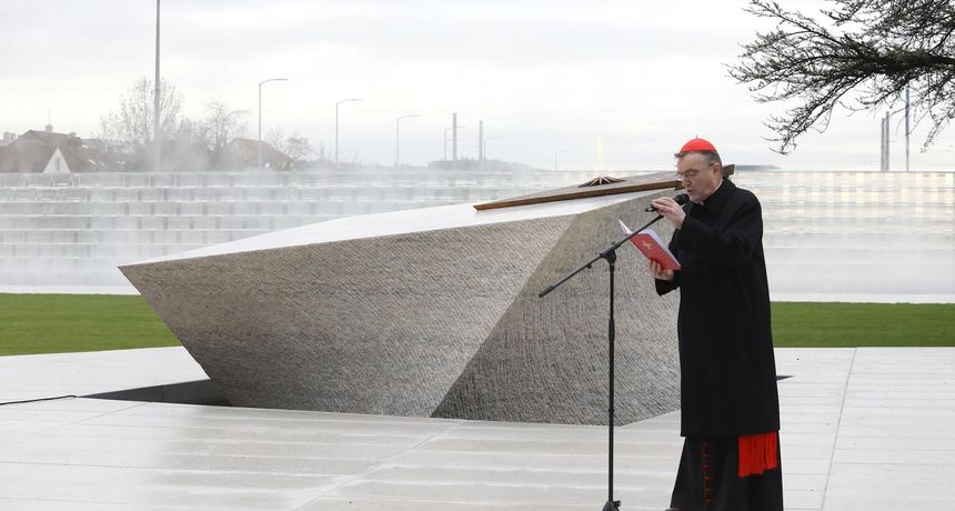 Josip Bozanic, Spomenik domovini,