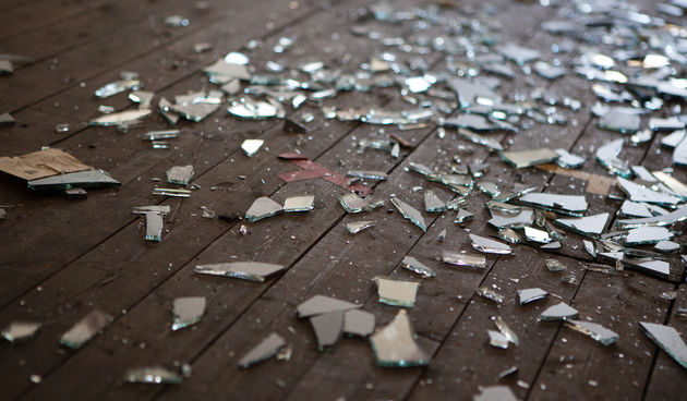 razbijeno staklo
