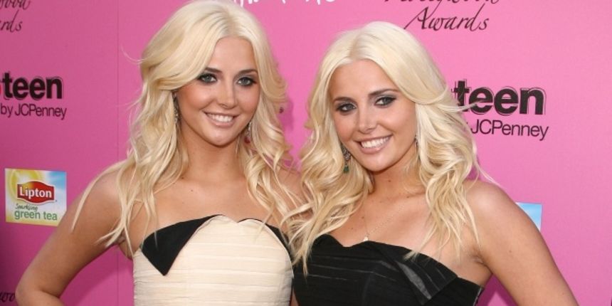 Hefnerove zečice blizanke iselile se iz njegova carstva (Index.hr) Hefnerove zečice blizanke iselile se iz njegova carstva (Index.hr)