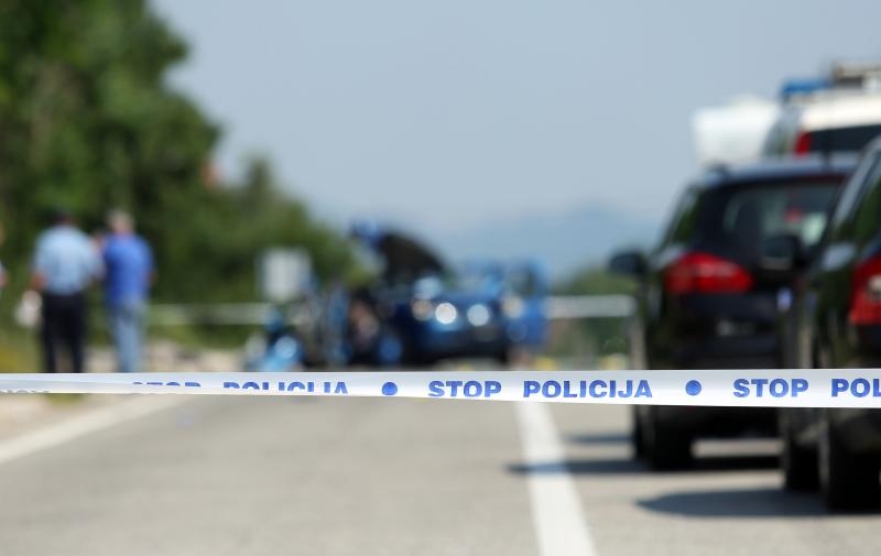 Stravična prometna nesreća u Ličkom Cerju na državnoj cesti D50