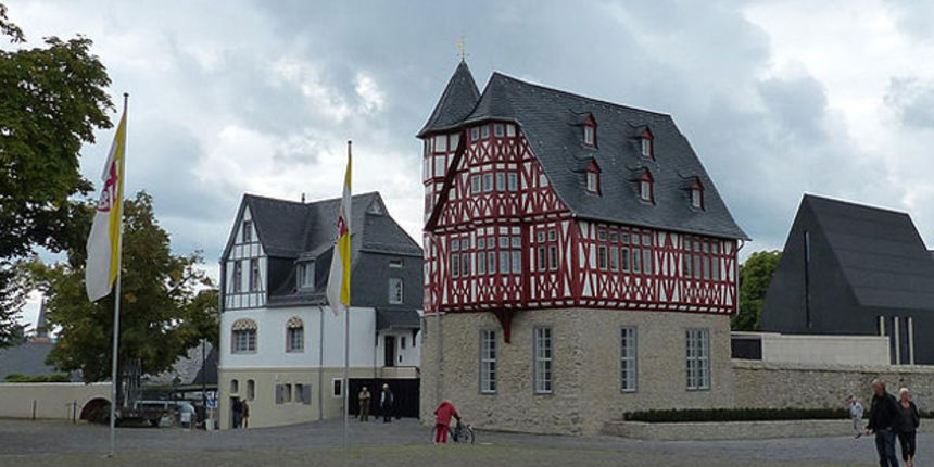 Luksuzna rezidencija razotkrila biskupove grijehe, foto: Cirdan / Wikimedia Commons http://commons.wikimedia.org/wiki/User:Cirdan (Foto) Luksuzna rezidencija razotkrila biskupove grijehe, foto: Cirdan / Wikimedia Commons http://commons.wikimedia.org/wiki/User:Cirdan (Foto)