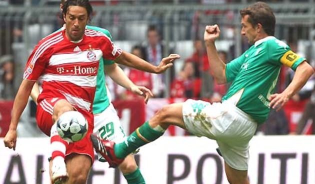 Luca Toni, Baumann (bundesliga.de)
