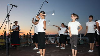 Vecer folklora: KUD Nevijana i ansambl Horenak u Nevidjenima Vecer folklora: KUD Nevijana i ansambl Horenak u Nevidjenima