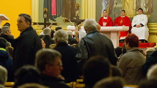 Sinoć je u Bibinjama na jedinstveni način obilježen Velik petak, foto: Leo Banić Sinoć je u Bibinjama na jedinstveni način obilježen Velik petak, foto: Leo Banić
