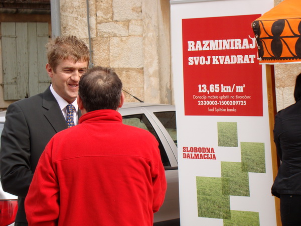 Humanitani uskrsni konvoj Zadar – Oklaj