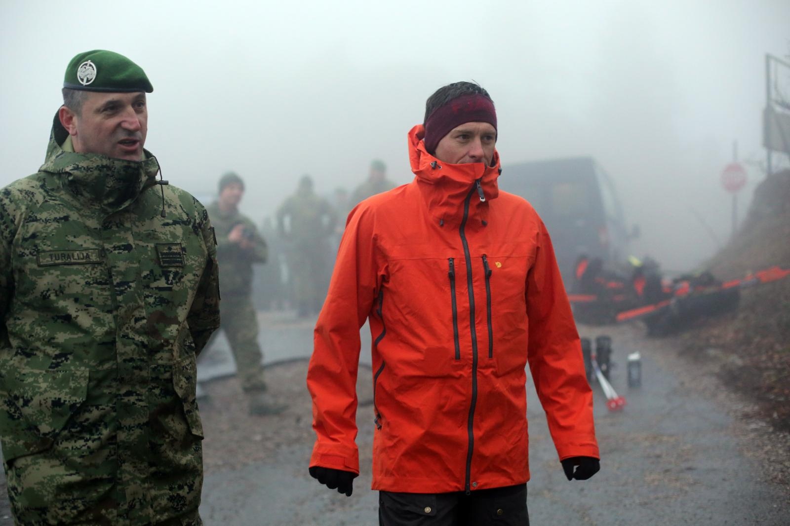 Ivica Kostelić s pripadnicima ZSS i SOD krenuo na osmodnevnu ekspediciju po Velebitu Ivica Kostelić s pripadnicima ZSS i SOD krenuo na osmodnevnu ekspediciju po Velebitu