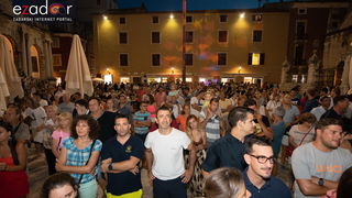 Svečani doček svjetskih prvaka Mihovila i Šime Fantele na Narodnom trgu Svečani doček svjetskih prvaka Mihovila i Šime Fantele na Narodnom trgu