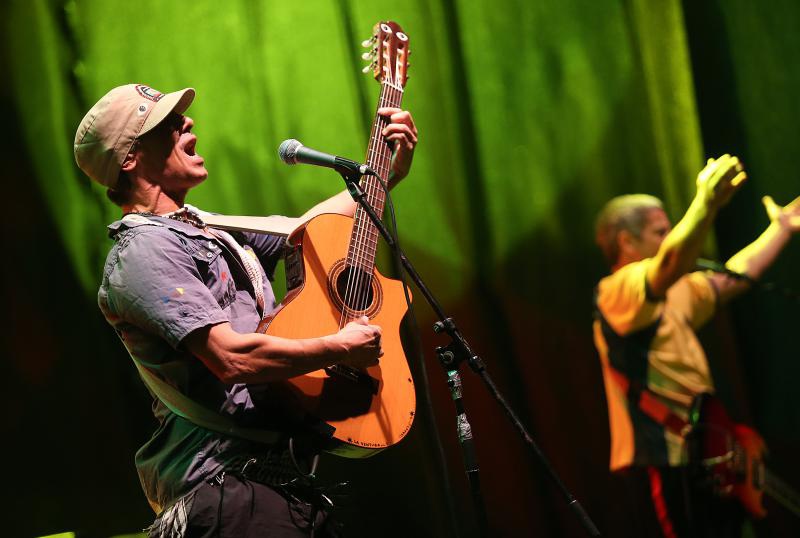 12.09.2013., Zagreb – Koncert glazbenika Manu Chao u sklopu turneje La Ventura odrzan je na zagrebackom Velesajmu. Photo: Jurica Galoic/PIXSELL Autor Jurica Galoic/PIXSELL 12.09.2013., Zagreb – Koncert glazbenika Manu Chao u sklopu turneje La Ventura odrzan je na zagrebackom Velesajmu. Photo: Jurica Galoic/PIXSELL Autor Jurica Galoic/PIXSELL