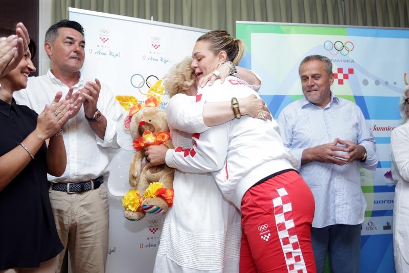 Hrvatski olimpijci svečano dočekani na Plesu. Sandra Perković, Šime Fantela, Igor Marenić, Tonči Stipanović. Photo: Luak Sanzl/PPIXSELL Hrvatski olimpijci svečano dočekani na Plesu. Sandra Perković, Šime Fantela, Igor Marenić, Tonči Stipanović. Photo: Luak Sanzl/PPIXSELL