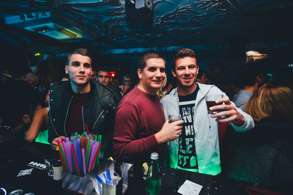 Votka party u Svarog Baru, Foto: Iva Perinčić Votka party u Svarog Baru, Foto: Iva Perinčić