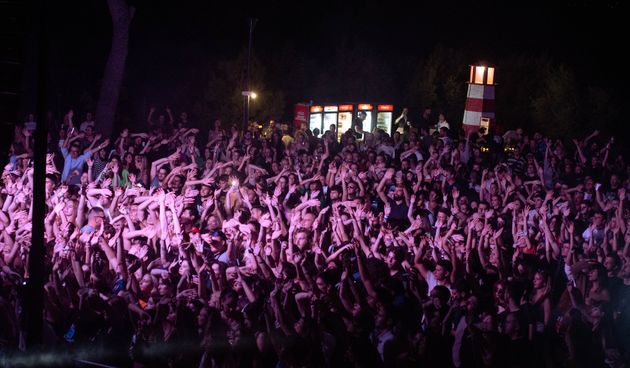 Fibra Fest: U Ljetno kino Bačvice stižu Neno Belan & Fiumens, Kuzma & Shaka Zulu, Peki…