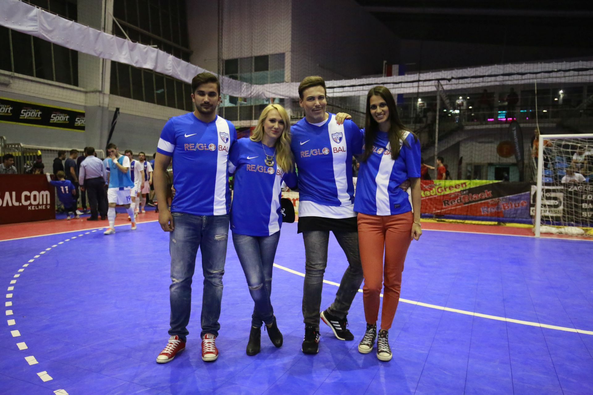 Poznate osobe iz društvenog života okušale u izvođenju penala Poznate osobe iz društvenog života okušale u izvođenju penala