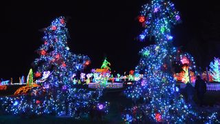 Uz 2,5 milijuna lampica zasjala ovogodišnja božićna bajka u Salajlandu Uz 2,5 milijuna lampica zasjala ovogodišnja božićna bajka u Salajlandu