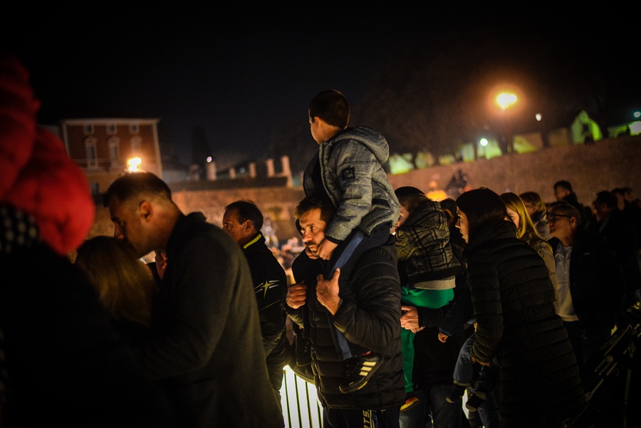 Zadrani oduševljeni hologramskim božićnim drvcem