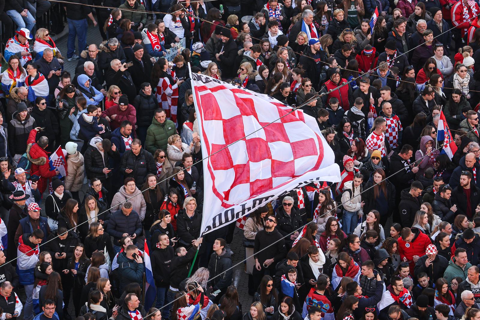 Panorama svečanog dočeka hrvatske rukometne reprezentacije u Zagrebu