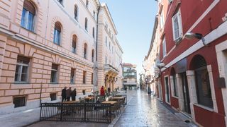 Zatvorene butige i poluprazan zadarski Poluotok Zatvorene butige i poluprazan zadarski Poluotok