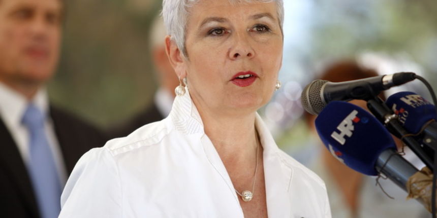 Zadar, 020810.
Jadranka Kosor polozila je kamen temeljac za zgradu u kojoj ce biti 65 stanova za hrvatske ratne vojne invalide. Gradiliste se nalazi u ulici Krste Odaka.
Foto: Jure Miskovic / CROPIX Zadar, 020810.
Jadranka Kosor polozila je kamen temeljac za zgradu u kojoj ce biti 65 stanova za hrvatske ratne vojne invalide. Gradiliste se nalazi u ulici Krste Odaka.
Foto: Jure Miskovic / CROPIX