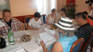 Degustacija i ocjenjivanje janjetine u restoranu Lungo mare Degustacija i ocjenjivanje janjetine u restoranu Lungo mare