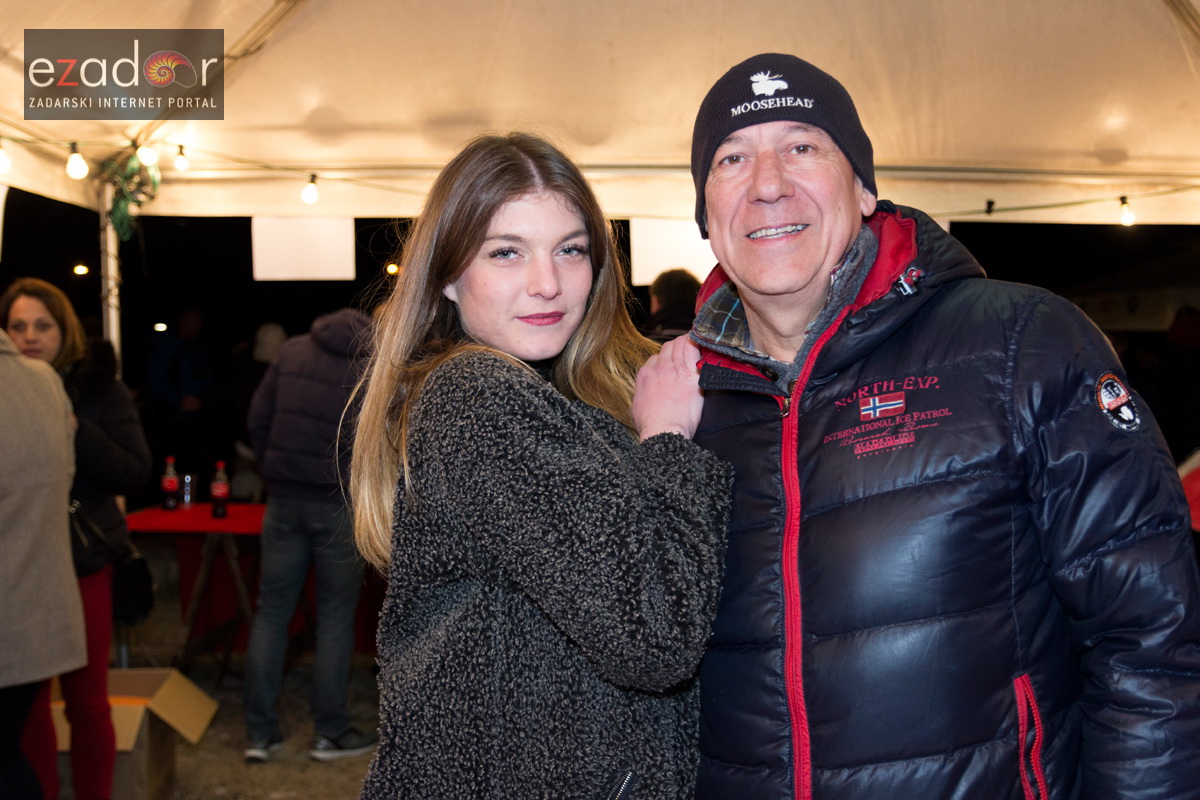 Humanitarni svjetlosni spektakl “Zaželi ljubav” na zadarskom Forumu, 18. veljače 2017. Humanitarni svjetlosni spektakl “Zaželi ljubav” na zadarskom Forumu, 18. veljače 2017.