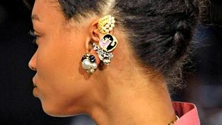 Naušnice kao nezaobilazan detalj ove sezone